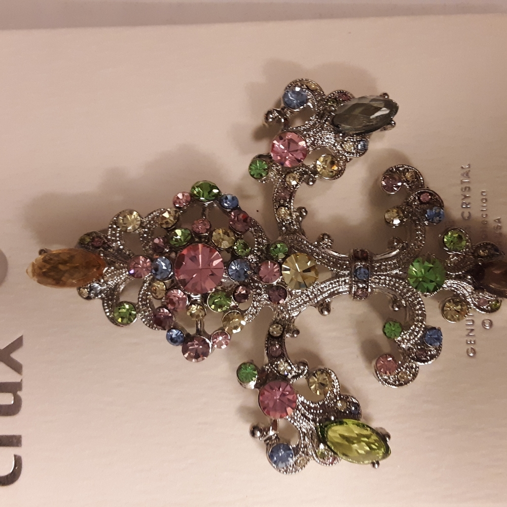 Beautiful jewel with Austrian Crystals